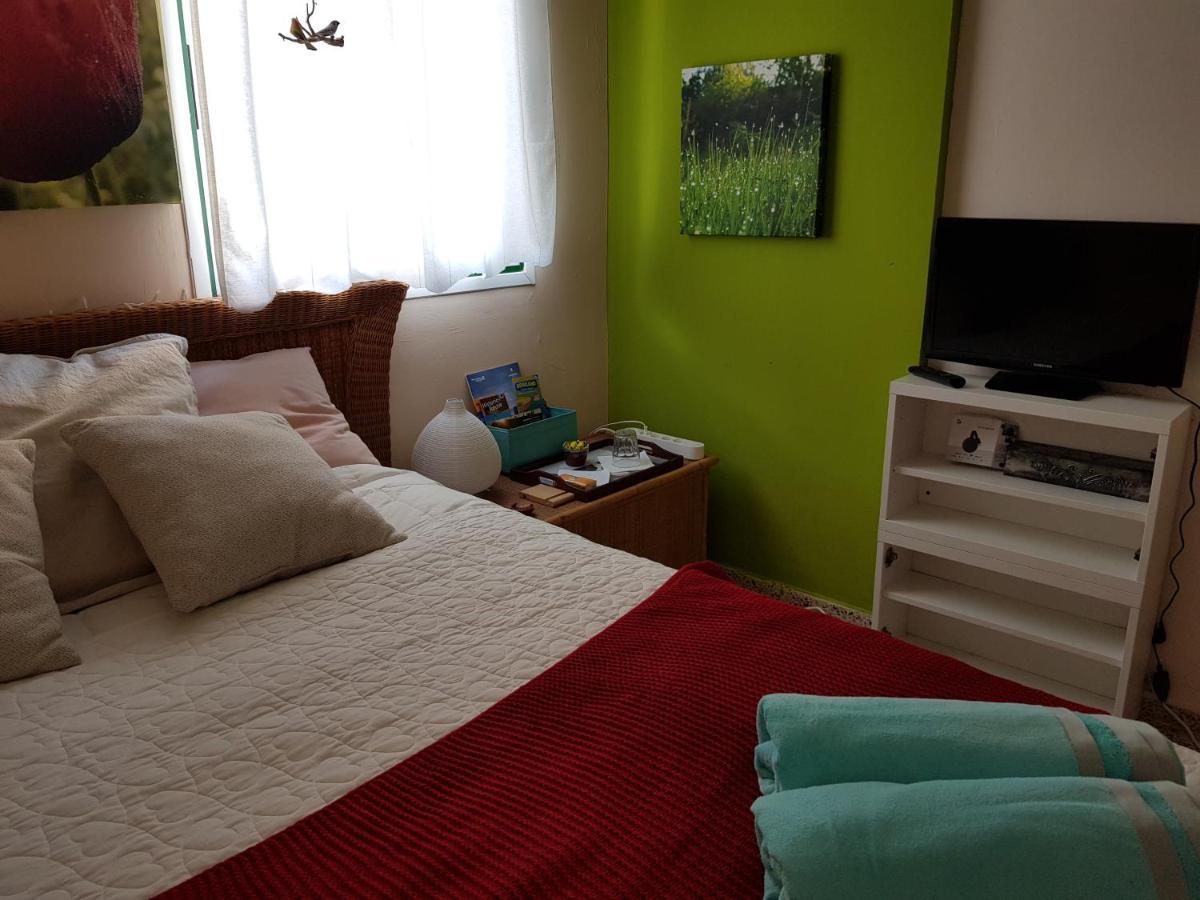 The Poppies Guest House - 100M Ocean - Private Spaces กันเดลาเรีย ภายนอก รูปภาพ