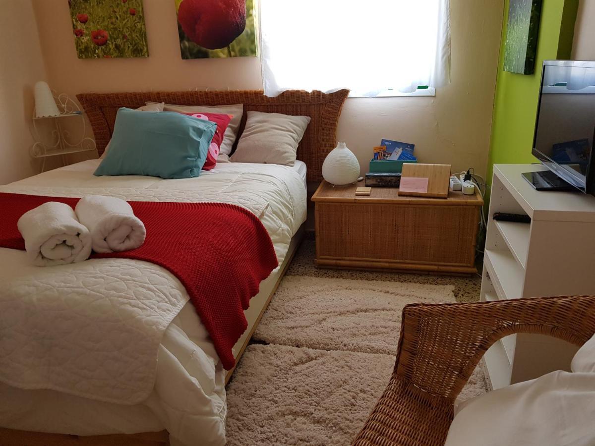 The Poppies Guest House - 100M Ocean - Private Spaces กันเดลาเรีย ภายนอก รูปภาพ